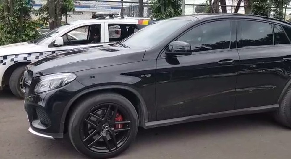 Carro de luxo com registro de furto é apreendido pela Polícia Militar do Distrito Federal  — Foto: PMDF/Divulgação 