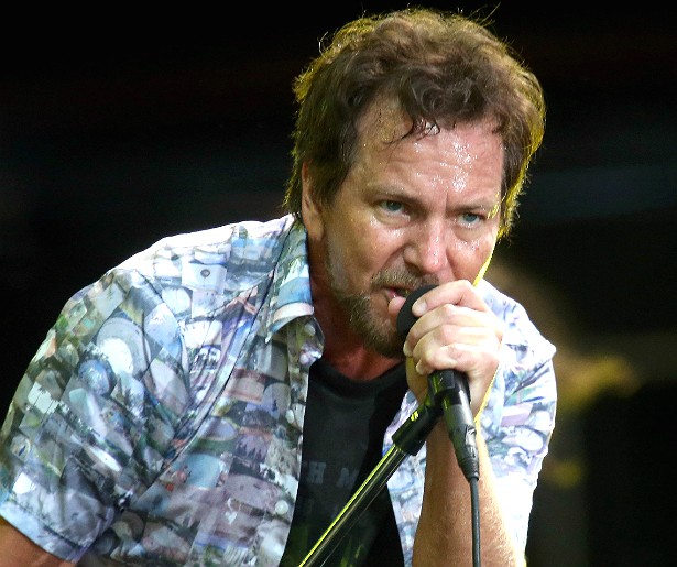 EDDIE VEDDER, vocalista do Pearl Jam — 