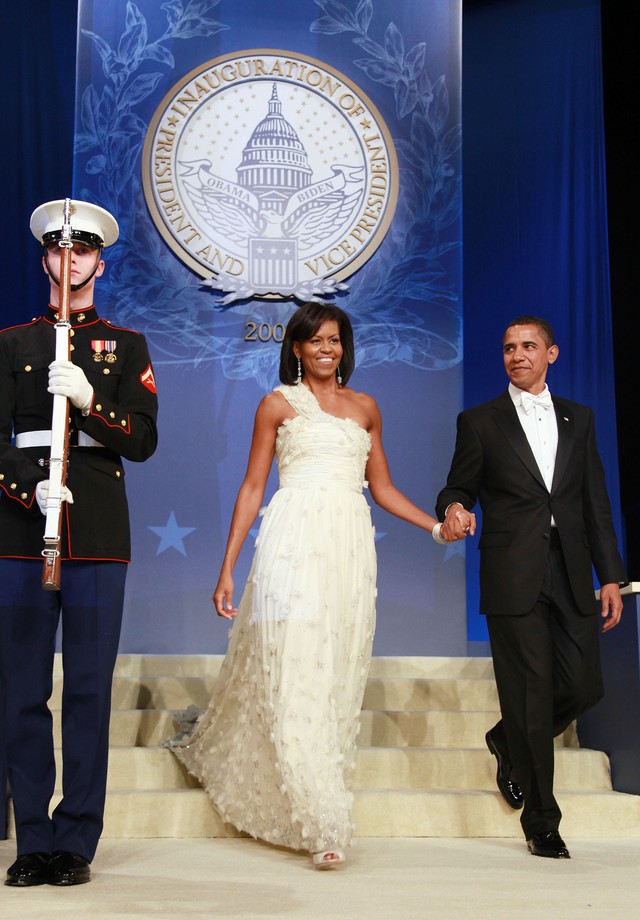 Michelle Obama de Jason Wu no baile de gala da posse do primeiro mandato de Barack Obama (Foto: Getty Images)
