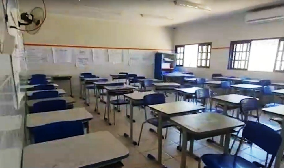 Sala de aula onde ocorreu o ataque ao estudante em Porto Seguro — Foto: Reprodução/TV Bahia