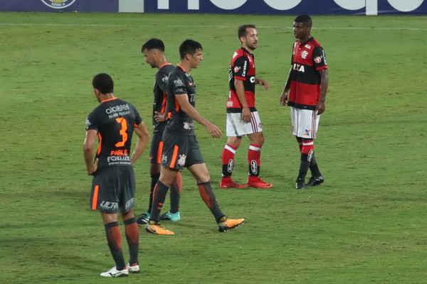 Lincoln estreia com dobro do tempo de Vinicius Júnior no Fla e vira opção na Sula