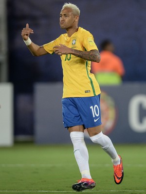 Neymar comemora gol pela Seleção contra a Bolívia