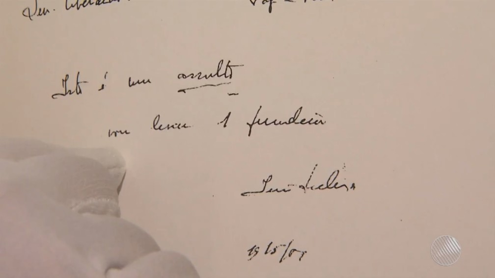 Carta escrita por Irmã Dulce para o senhor Abelado — Foto: Reprodução/TV Bahia