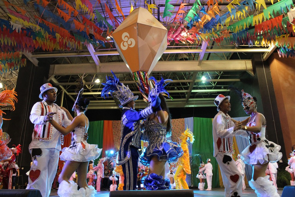 Grupos de dan&ccedil;as animam &uacute;ltimo dia do Arraial da Rede Amaz&ocirc;nica | Amazonas  | G1