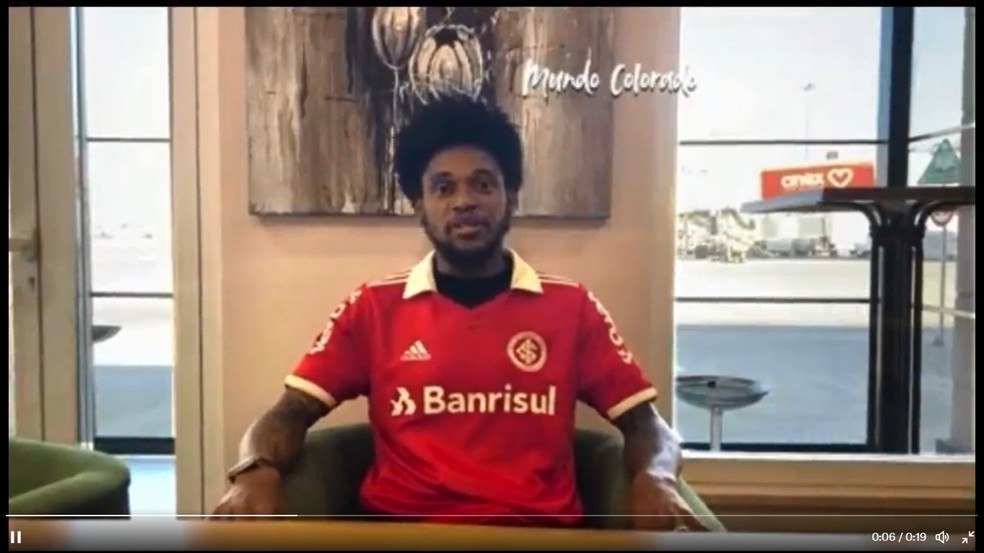 Luiz Adriano volta ao Inter depois de 16 anos  Foto: Reproduo/SCInternacional