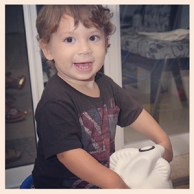 Gabriel, filho mais velho da ex-BBB Priscila Pires (Foto: Reprodução / Instagram)