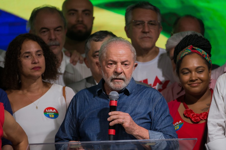 Presidente eleito, Luiz Inácio Lula da Silva (PT), no primeiro discurso após vitória.