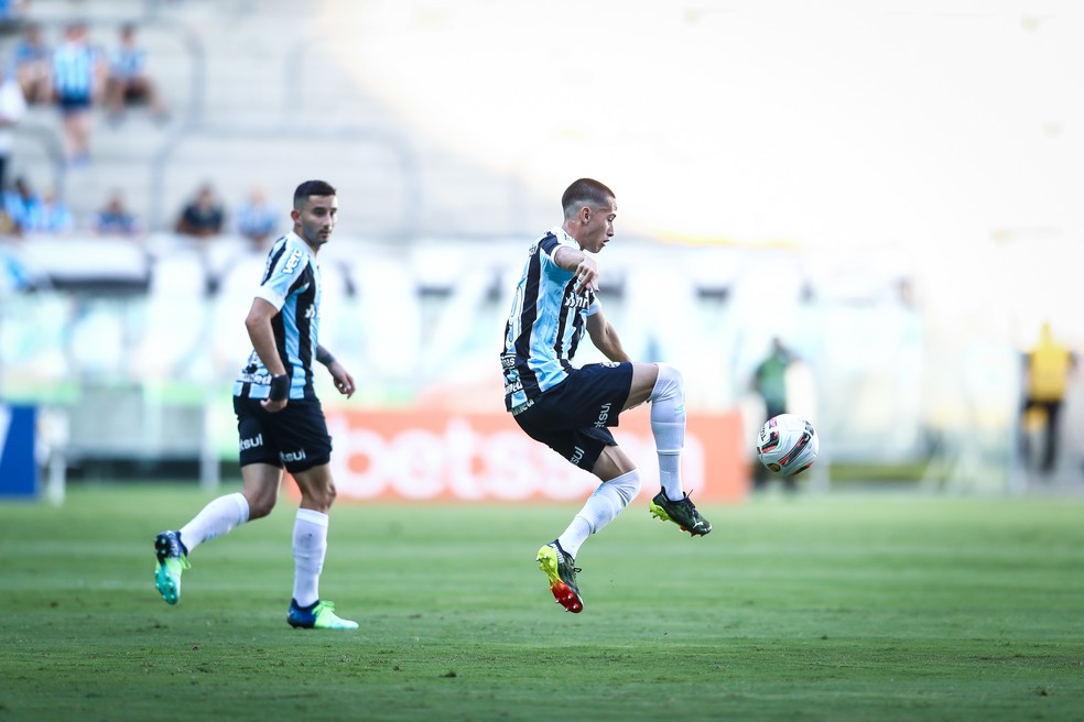 Gabriel Silva na vitória por 4 a 0 contra o São Luiz — Foto: Lucas Uebel/Divulgação Grêmio
