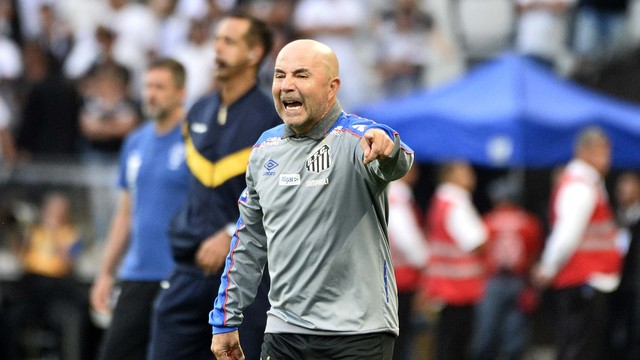 Sampaoli no clássico contra o Corinthians