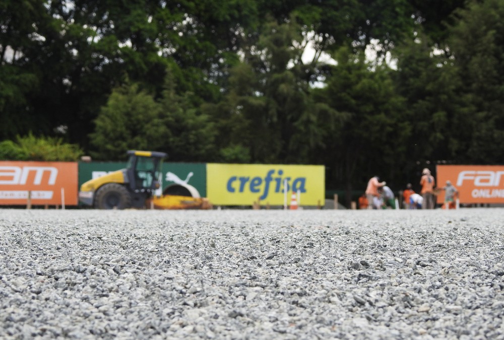 Academia de Futebol do Palmeiras segue em obras para implantação do gramado sintético; confira
