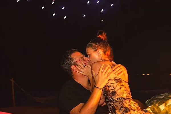 Randall Emmett e Lala Kent em foto da noite em que o empresário pediu a modelo em casamento (Foto: Instagram)