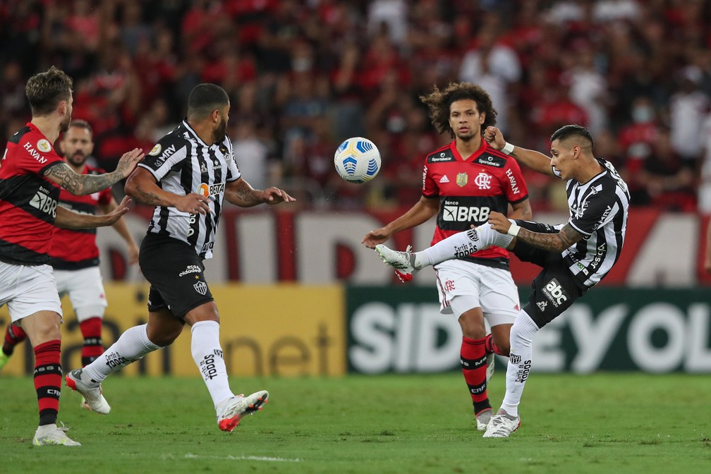 Flamengo e Atltico-MG, no Maracan, partida vlida pela 29 rodada do Campeonato Brasileiro: cariocas seguem lderes no ranking da CBF, mas Galo se aproxima   Foto: Pedro Souza / Atltico