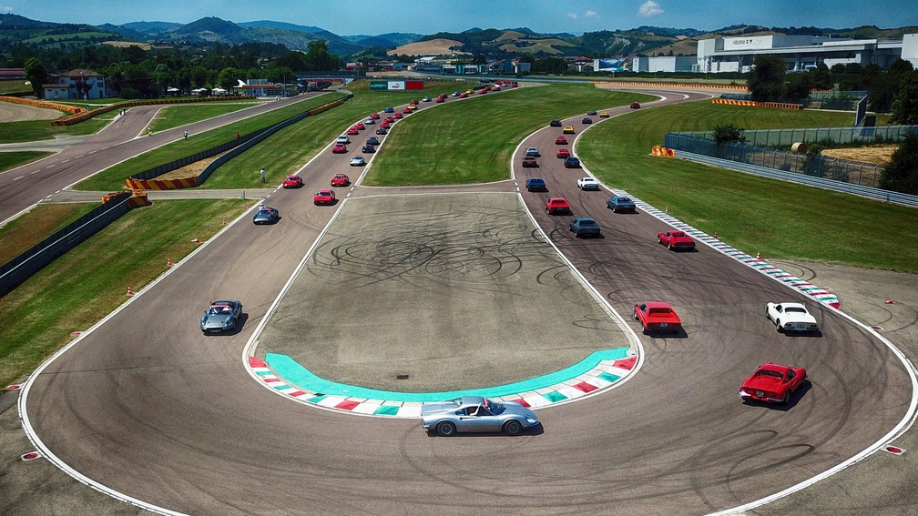 Casa da Ferrari recebe donos de Dino (Foto: Divulgação/Ferrari)