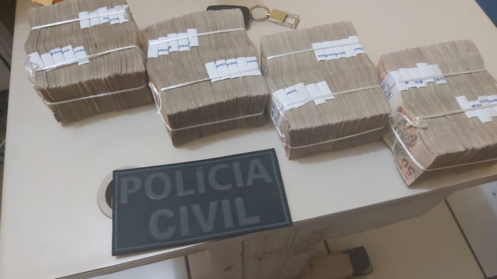Homem é preso com R$ 200 mil em espécie por suspeita de compra de votos no Maranhão — Foto: Divulgação/Polícia Civil