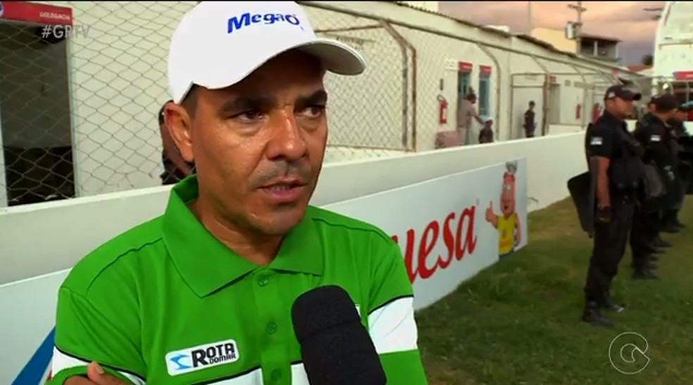 Técnico do Salgueiro Evandro Guimarães (Foto: Reprodução/ TV Grande Rio)