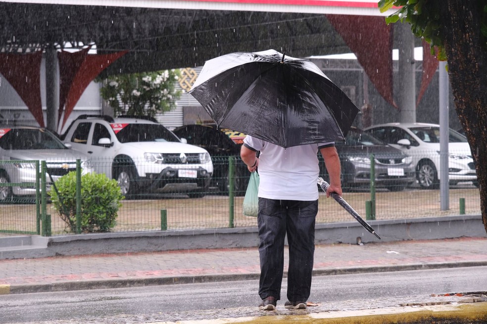 Chuvas no Ceará devem seguir neste domingo e no começo da semana, diz Funceme. — Foto: Ismael Soares/SVM