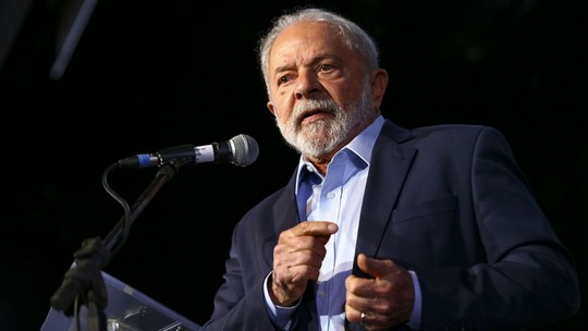 Lula assina pacote de medidas voltados à igualdade racial