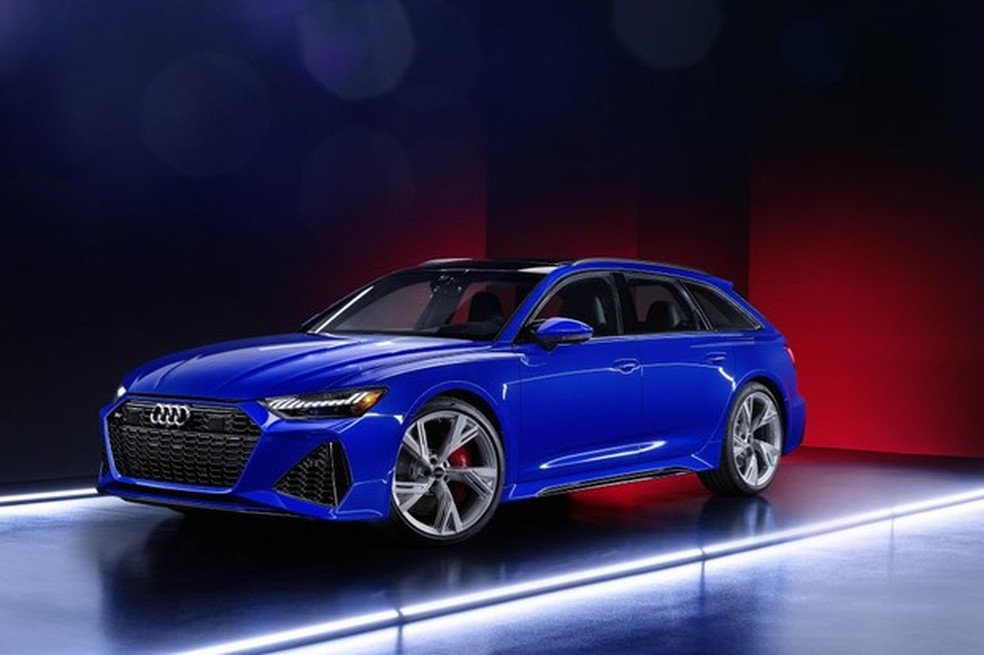 Nova Audi Rs 6 Avant Tribute Edition E Uma Justa Homenagem A Lendaria Rs 2 Avant Com Direito A Cor Azul Nogaro Carros Autoesporte