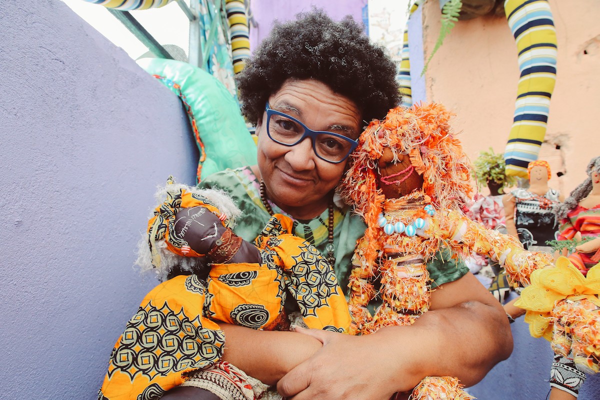 Dona Jacira resgata lembranças para se reconectar com a sua criança (Foto: Divulgação)