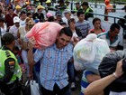 Mais de 100 mil venezuelanos cruzaram a fronteira no fim de semana