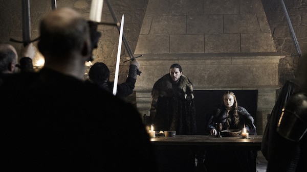 Jon Snow e Sansa Stark em cena do episódio final da 6ª temporada de 'Game of Thrones' (Foto: Reprodução)