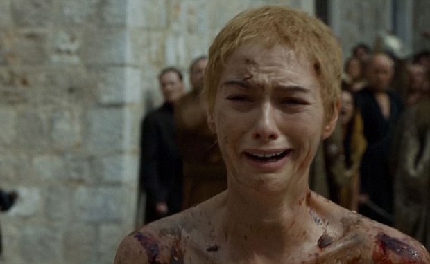 Cersei Lannister chora - e nós também - ao saber que nova temporada da GoT será mais curta (Foto: Reprodução)