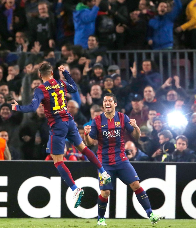 Neymar comemora gol do Barcelona contra PSG (Foto: Agência AP )