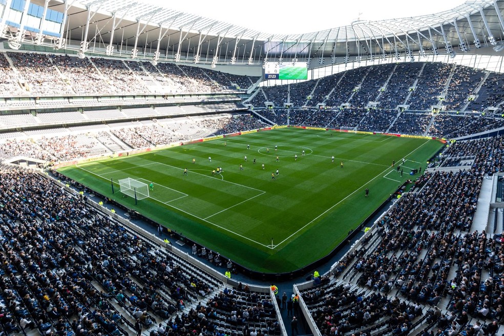 Tottenham encarou o Southampton em duelo sub-18 em estreia no novo estÃ¡dio â€” Foto: ReproduÃ§Ã£o / Twitter