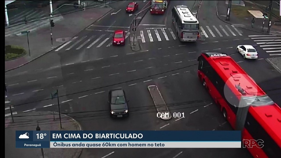 Homem que ficou por quase 60 km sobre teto de ônibus passa por cirurgia  (Foto: Reprodução)