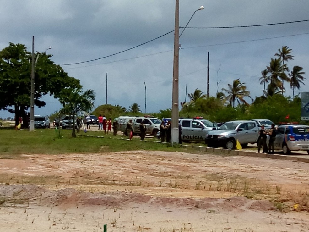 Polícia investiga chacina com cinco vítimas em São José da Coroa Grande, neste sábado (17) (Foto: Reprodução/WhatsApp)