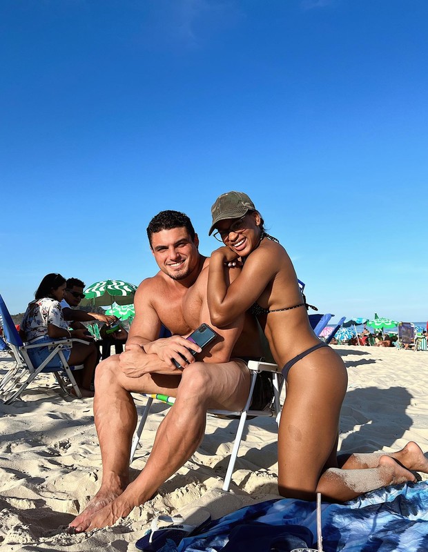 Rebeca Andrade e o namorado, Luiz Cleiton (Foto: Reprodução/Instagram)