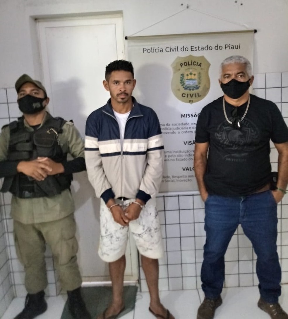 Suspeito de matar o cunhado com facada no pescoço é preso no Piauí — Foto: Divulgação/PC-PI