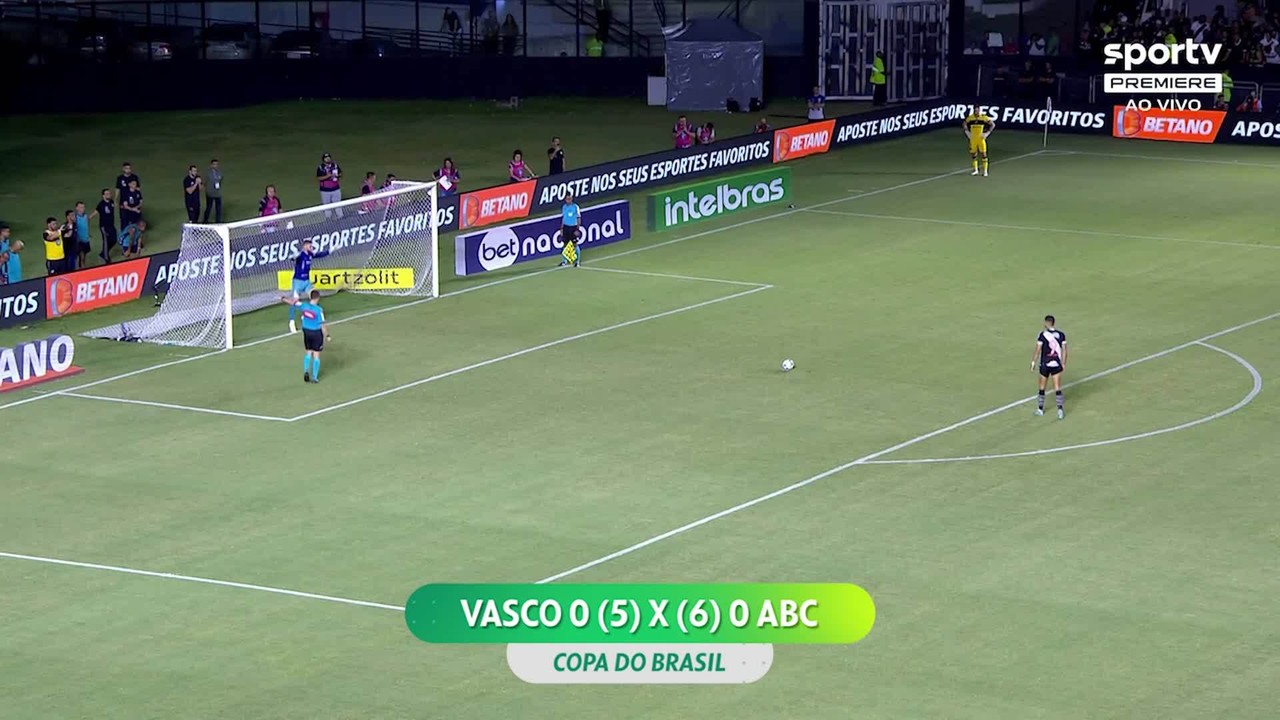Veja os três pênaltis perdidos por Pedro Raul pelo Vasco em 2023