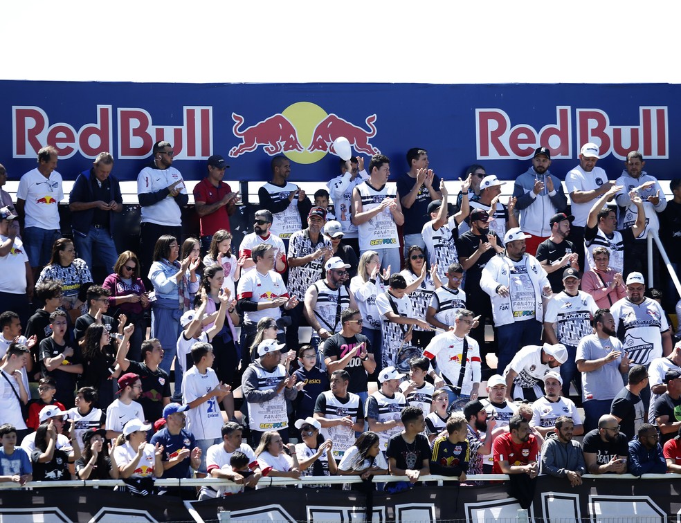 Torcida do Bragantino no Nabi Abi Chedid — Foto: Ari Ferreira/Red Bull Bragantino