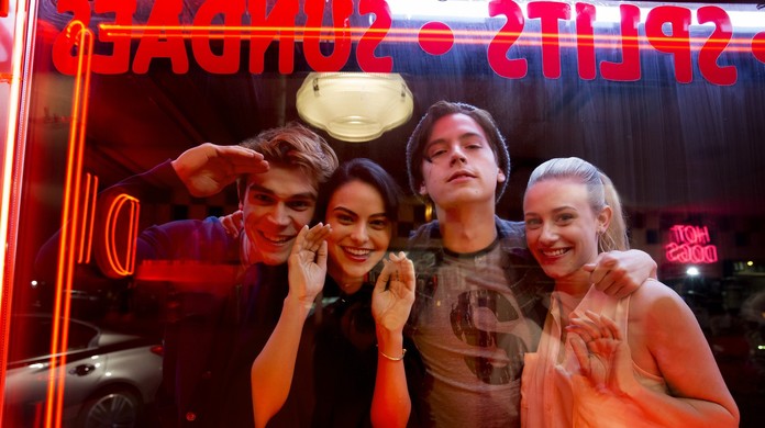 Riverdale Suspende Producao Apos Membro Da Equipe Ter Contato Com Pessoa Com Coronavirus Pop Arte G1