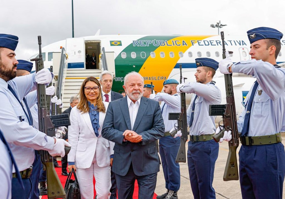 O presidente Lula e a primeira-dama, Janja da Silva, desembarcaram em Lisboa na manhã desta sexta — Foto: Ricardo Stuckert/Presidência da República