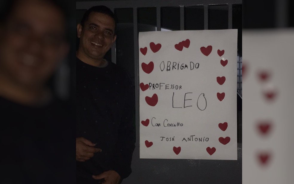 Professor Envia Cartas E Cola Cartazes No Portao Da Casa De Alunos Com Mensagens De Carinho Logo Estaremos Juntos Goias G1