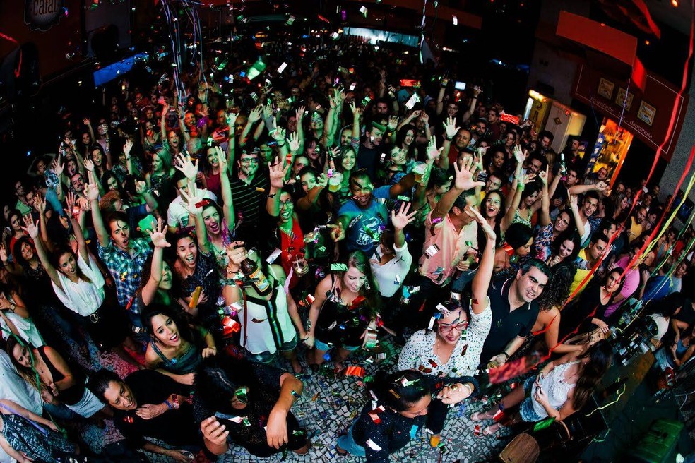 Festa carnavalesca no espaço Outro Calaf, em Brasília — Foto: Outro Calaf/Divulgação