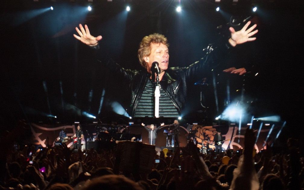 Imagem de Jon Bon Jovi no telão do Estádio do Morumbi, em Sâo Paulo, durante show em setembro de 2013 — Foto: Fábio Tito/G1