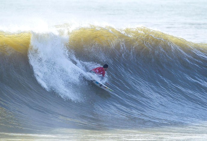 Adriano Mineirinho de Souza em Peniche, Surfe (Foto: Divulgação)