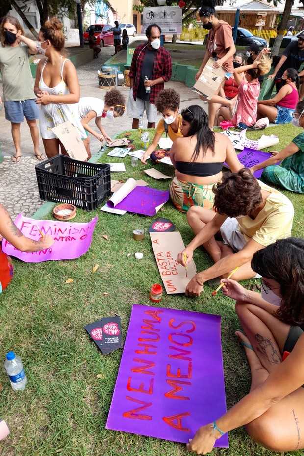 Mulheres protestam após feminicídio de jovem de 18 anos na Bahia (Foto: Priscila Santos de Jesus / Divulgação)