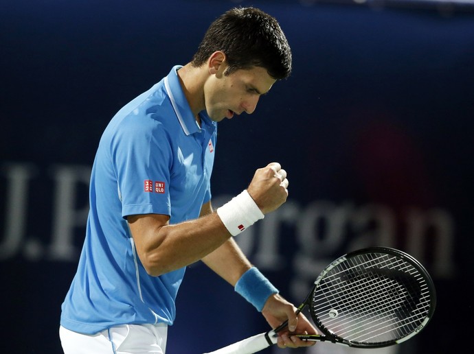 Novak Djokovic x Vasek Pospisil no ATP de Dubai (Foto: REUTERS/Ahmed Jadallah)