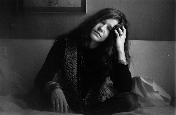 Janis foi encontrada morta em seu quarto, aos 27 anos, em 1970, vítima de uma overdose de heroína (Foto: Getty Images)