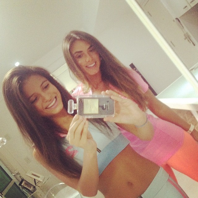 Carina e Nicole Bahls (Foto: Reprodução/Instagram)