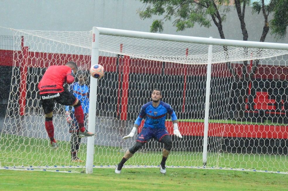 Atletico Go Tera Tres Novidades Na Escalacao Contra O Crac Dentre Elas A Estreia Do Goleiro Jean Atletico Go Ge