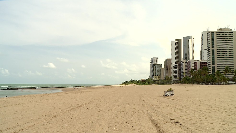 Praias não podem ser utilizadas para banho de mar nem para caminhada — Foto: Reprodução/TV Globo