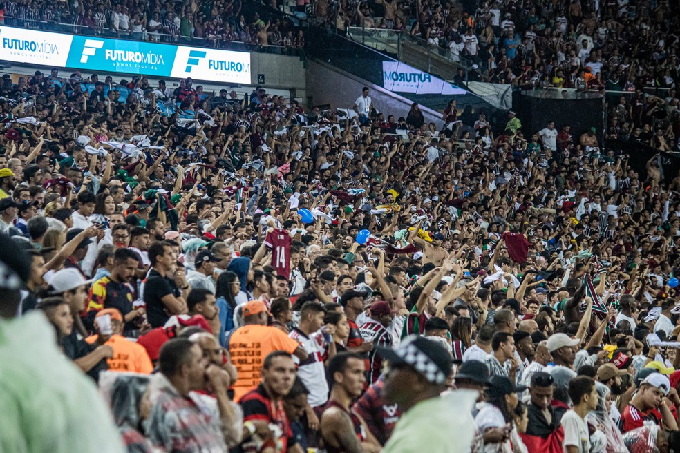 Torcida de Fluminense e Flamengo na final do Carioca no Maracan&atilde; &mdash; Foto: Marina Garcia / Fluminense FC