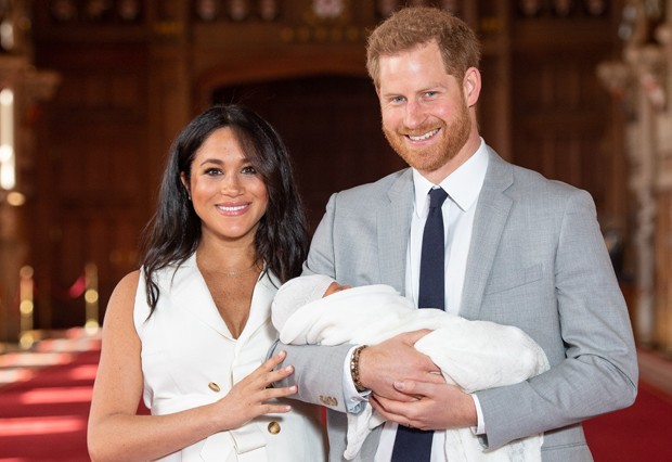 Meghan Markle e Príncipe Harry apresentam o primeiro filho (Foto: Getty Images)