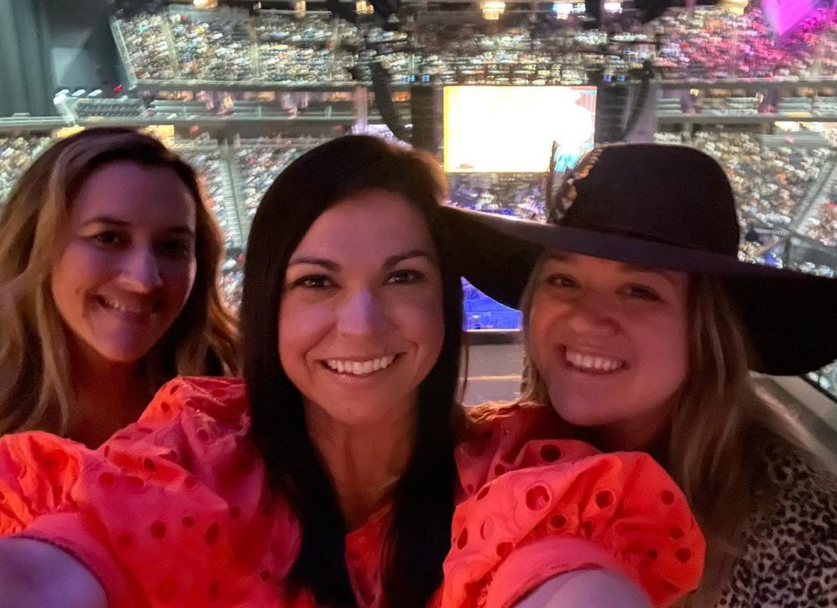 Kelly Clarkson curte férias em Las Vegas com amigas (Foto: Reprodução / Instagram)