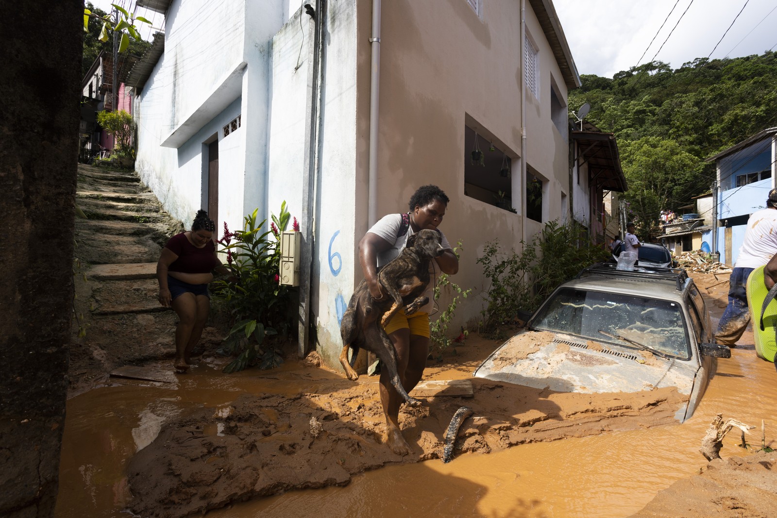 Barra do Sahy, em São Sebastião (SP), foi uma das regiões mais afetadas pelas chuvas — Foto: Maria Isabel Oliveira / Agência O Globo